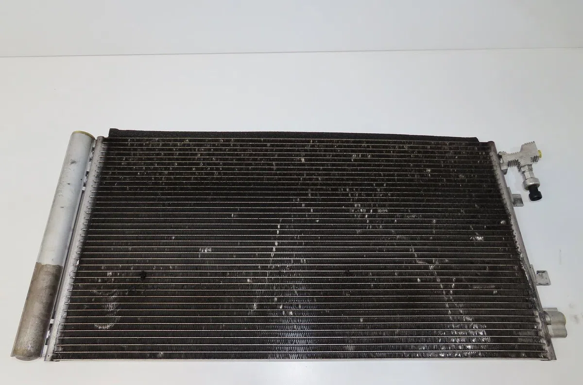 Condenseur clim Renault MEGANE CC (EZ0-1_) 1.9 dci (ez0j, ez1s) (2010) occasion