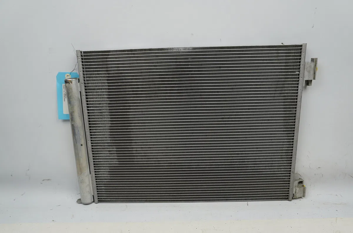 Condenseur clim Renault SYMBIOZ 1.6 e-tech 145 (2024) occasion