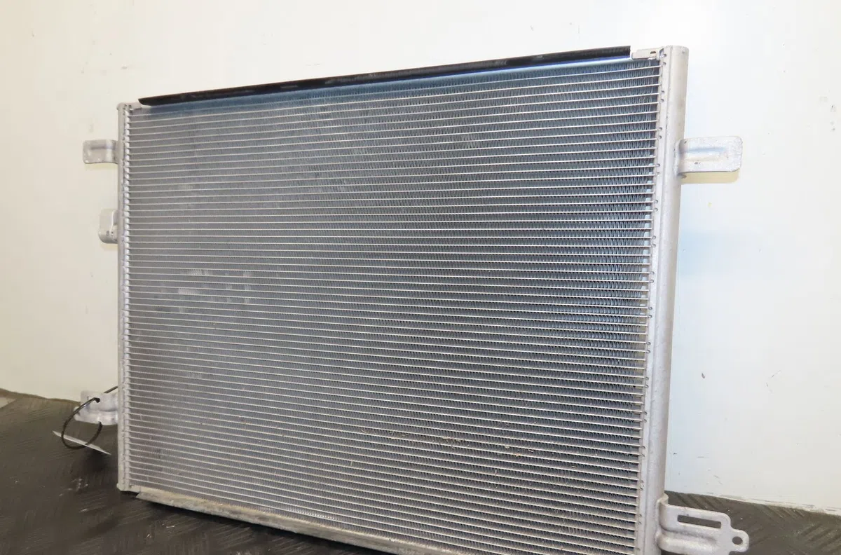 Condenseur clim Renault ZOE (BFM_) Zoe (bfmc, bfmd) (2019) occasion
