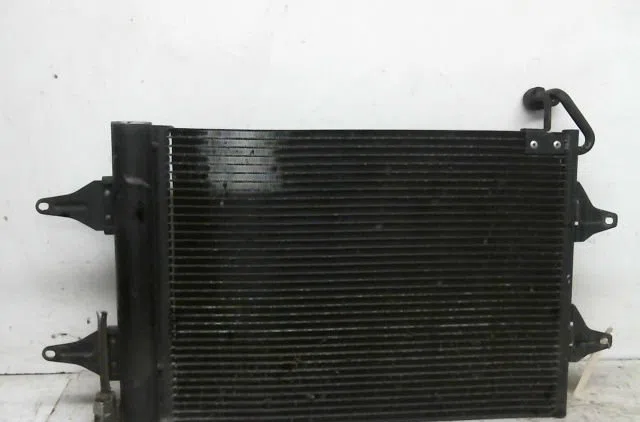Condenseur clim Skoda ROOMSTER (5J7) 1.4 tdi (2006-2010) occasion