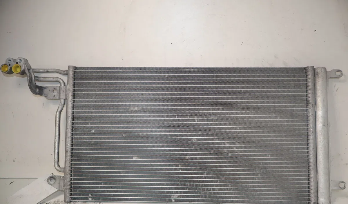 Condenseur clim Skoda ROOMSTER (5J7) 1.6 tdi (2010-2015) occasion