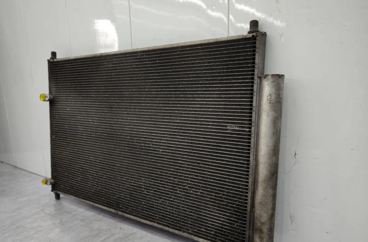 Condenseur clim TOYOTA AURIS 1 PHASE 1 occasion