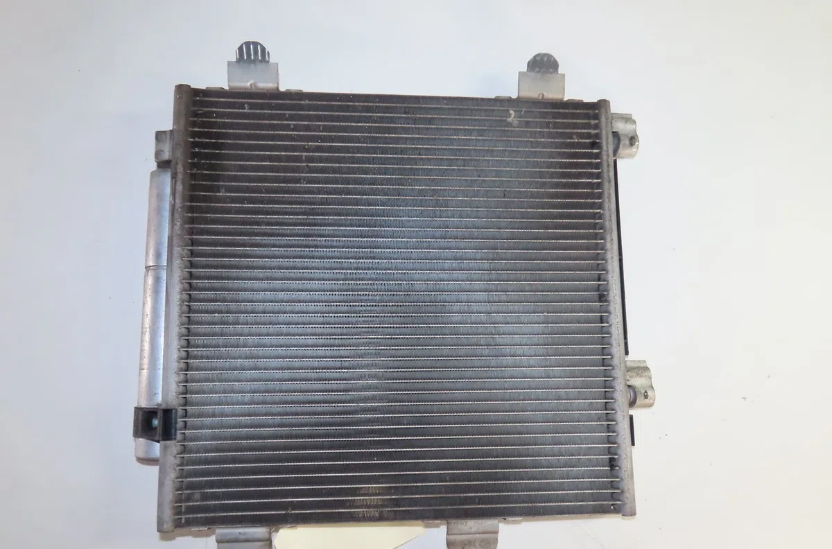 Condenseur clim Toyota AYGO (_B1_) 1.0 (kgb10_) (2005-2014) 5 portes occasion