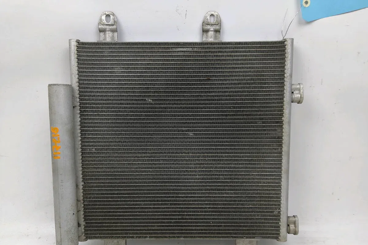 Condenseur clim Toyota AYGO (_B4_) 1.0 (kgb40) (2014) occasion