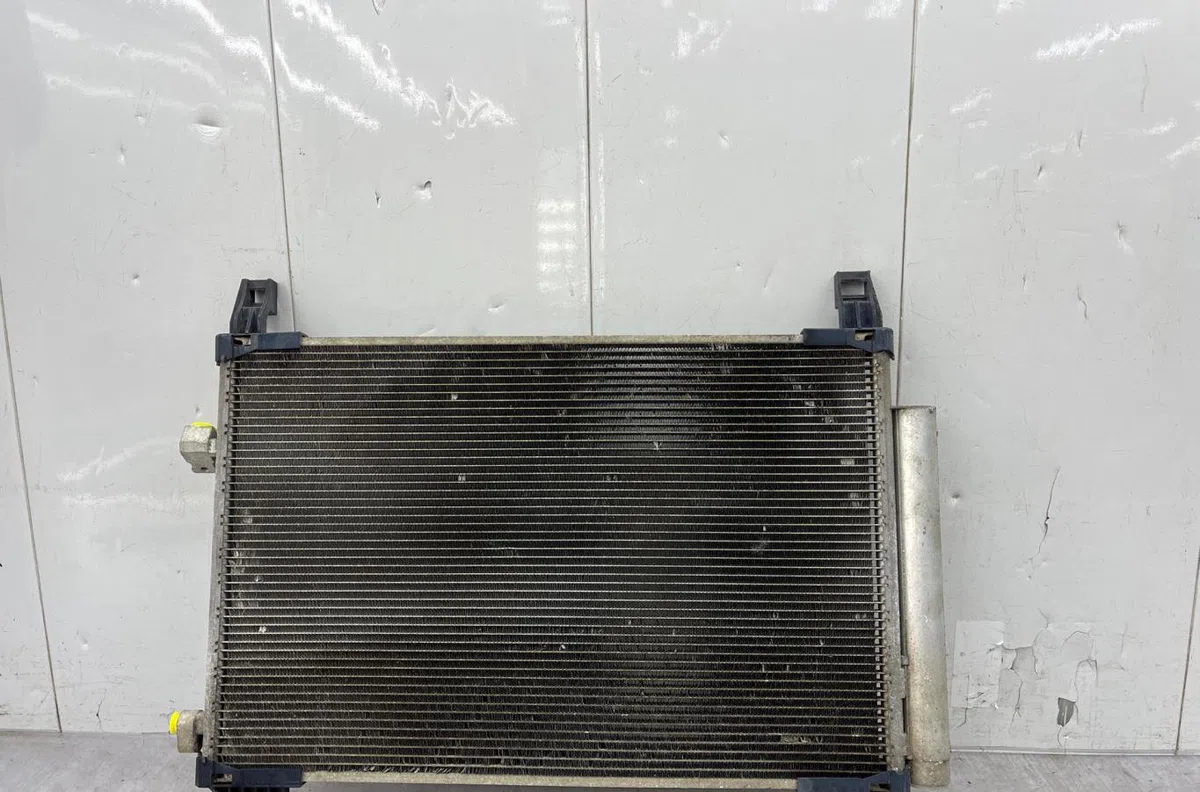 Condenseur clim TOYOTA YARIS 2 PHASE 1 occasion