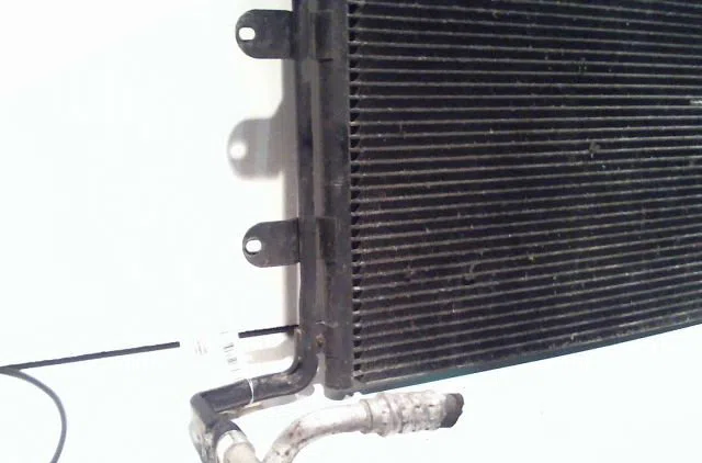 Condenseur clim VOLKSWAGEN BORA occasion