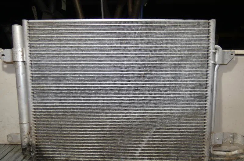 Condenseur clim VOLKSWAGEN CADDY 3 PHASE 1 occasion
