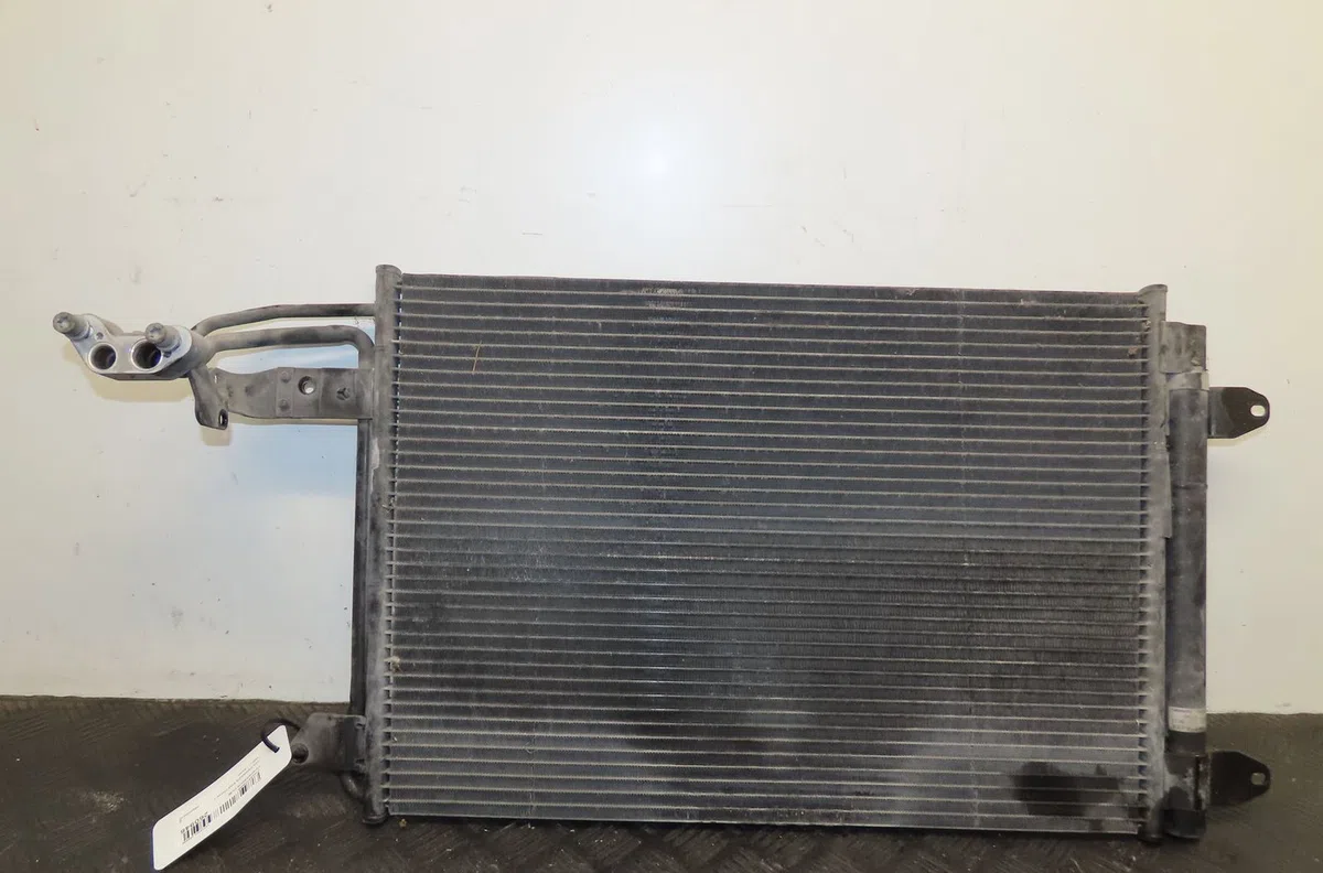 Condenseur clim Volkswagen EOS (1F7, 1F8) 2.0 tdi 16v (2008-2015) occasion