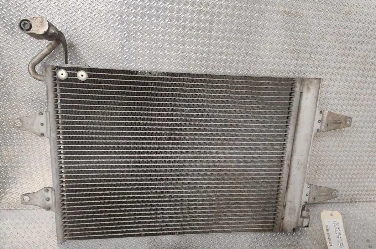 Condenseur clim Volkswagen FOX 3-5 portes (5Z1, 5Z3, 5Z4) 1.4 tdi (2005-2009) occasion