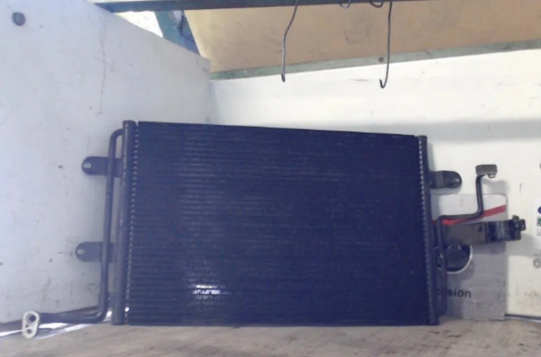 Condenseur clim VOLKSWAGEN GOLF 4  GOLF 4 occasion