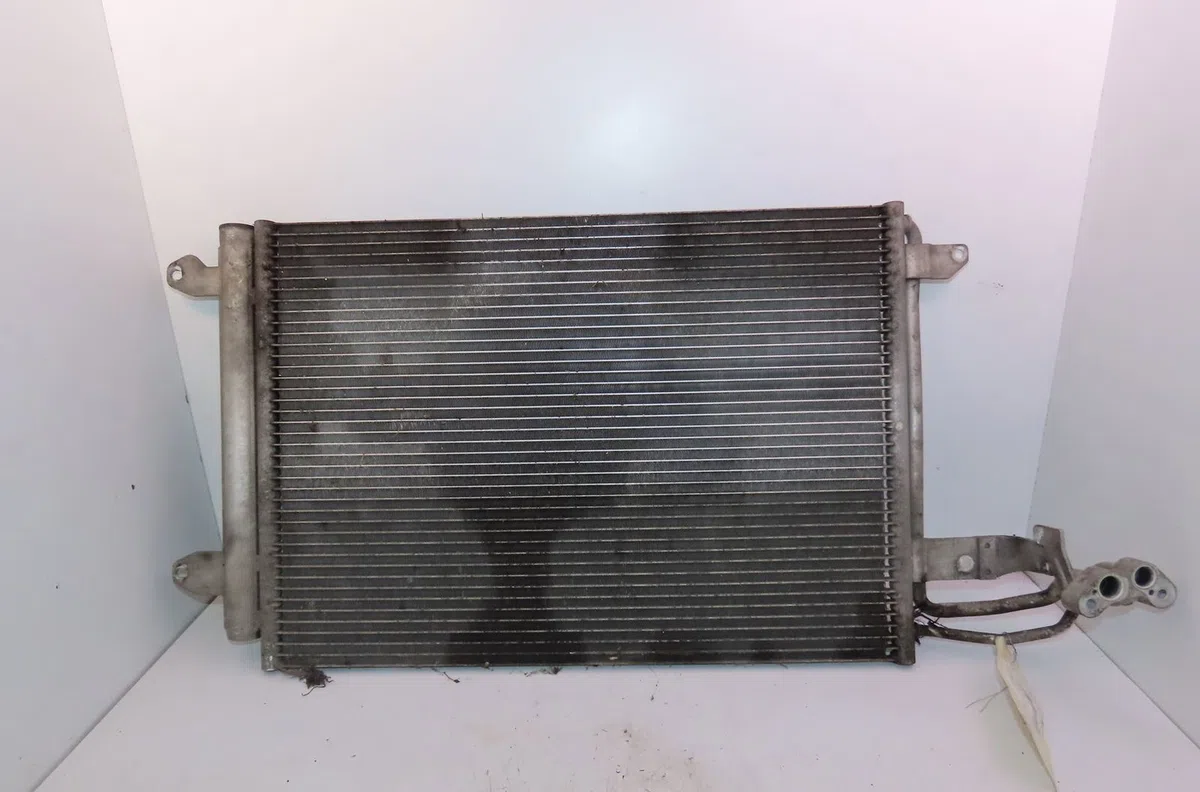 Condenseur clim Volkswagen GOLF VI (5K1) 1.6 tdi (2009-2012) 5 portes occasion