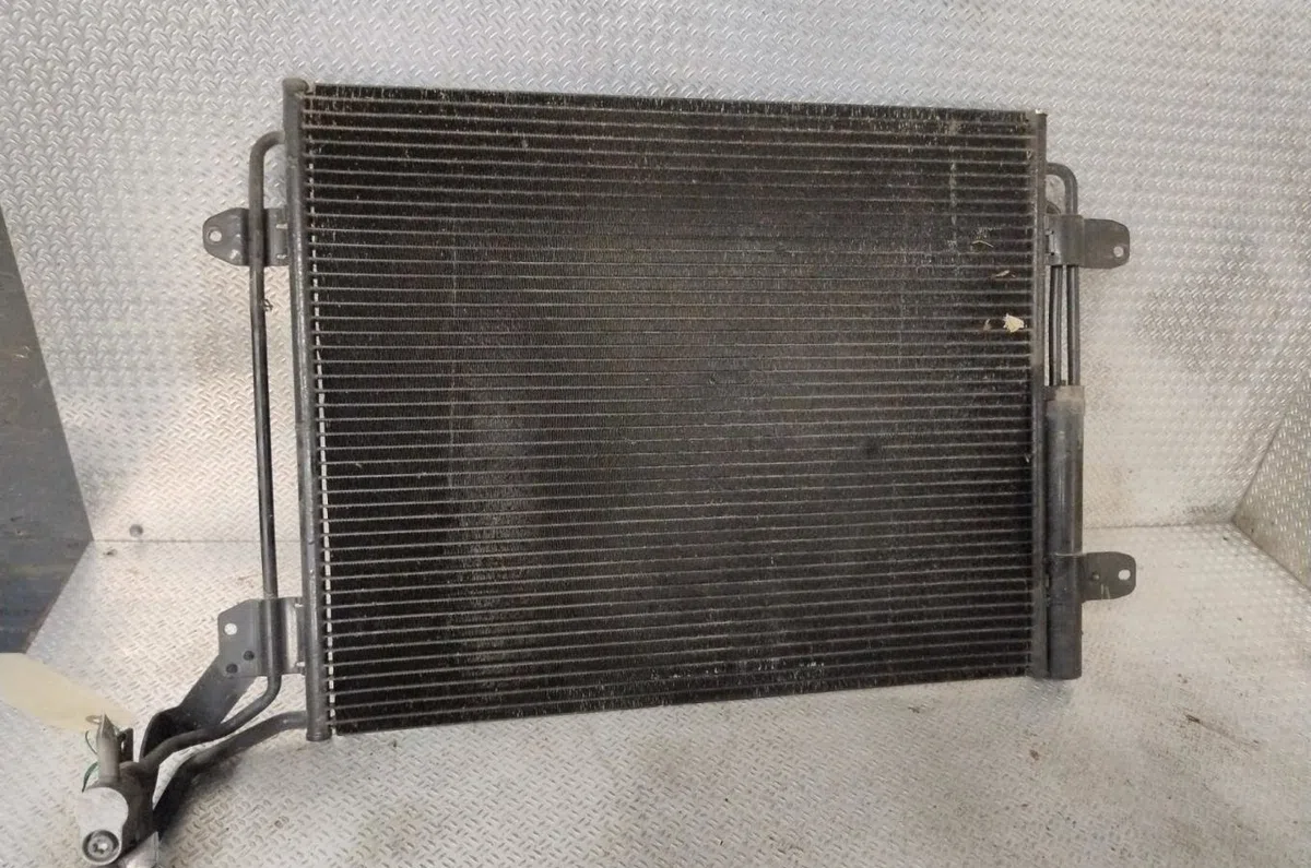 Condenseur clim Volkswagen TIGUAN (5N_) 2.0 tdi 4motion (2007-2018) occasion