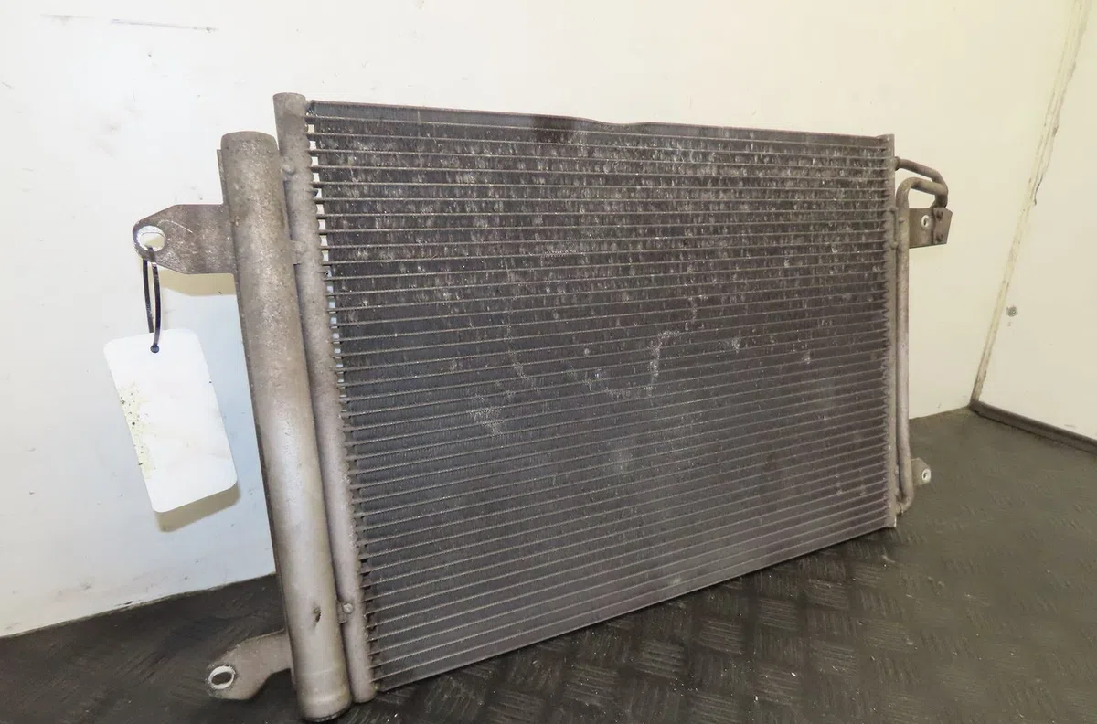 Condenseur clim Volkswagen TOURAN (1T3) 1.6 tdi (2010-2015) 5 portes occasion