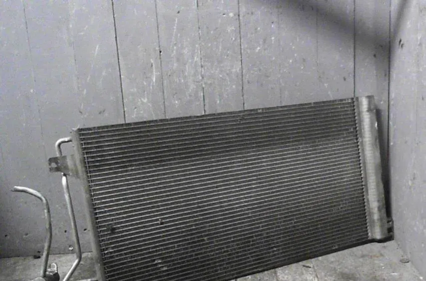 Condenseur clim Volkswagen TRANSPORTER V Camionnette (7HA, 7HH, 7EA, 7EH) 2.5 tdi (2003-2009) occasion