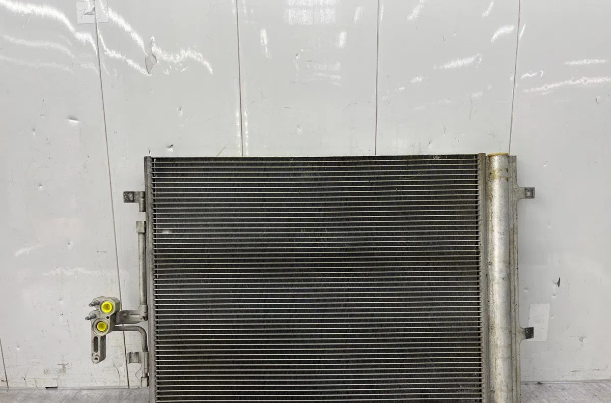 Condenseur clim VOLVO V 40 2 PHASE 1 BREAK occasion