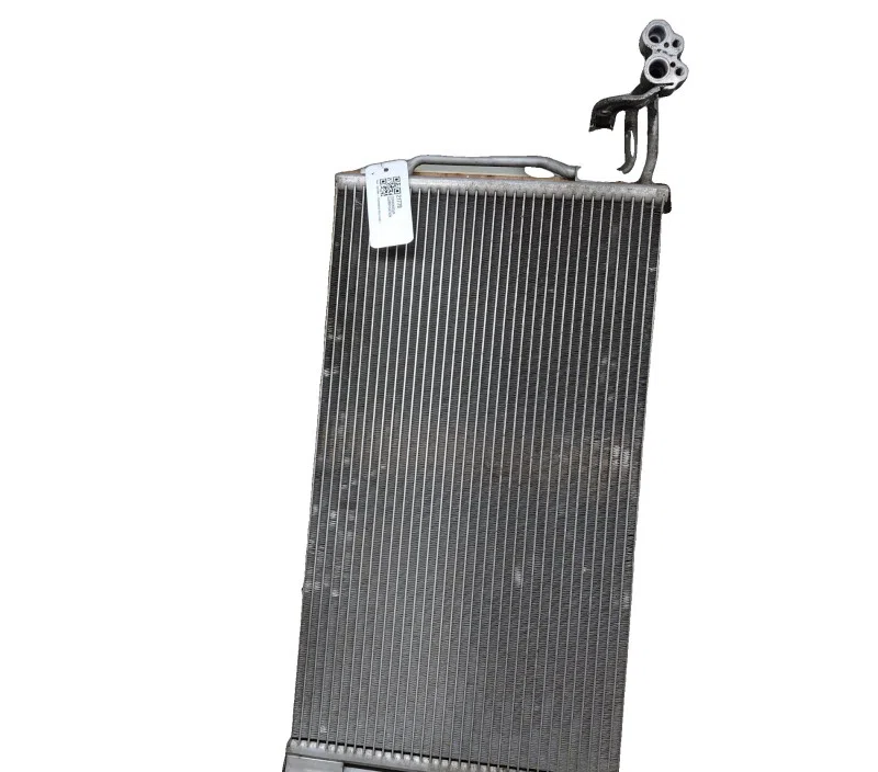 CONDENSEUR CLIMATISATION VOLKSWAGEN POLO 6R0820411D