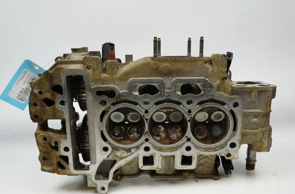 Culasse essence Ford FIESTA V (JH_, JD_) 1.3 (2001-2008) 3 portes occasion