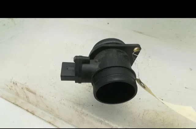 Debimetre air Audi A3 (8L1) 1.9 tdi (1996-2001) occasion