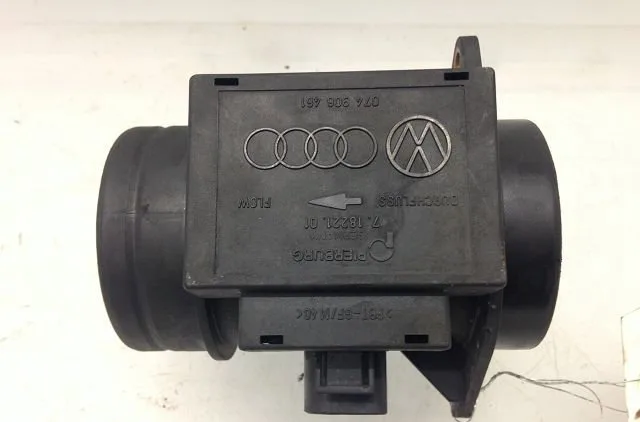 Debimetre air Audi A3 (8L1) 1.9 tdi (1996-2001) occasion