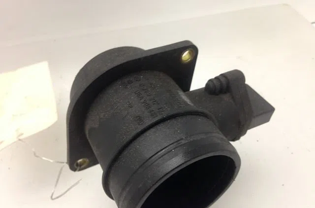 Debimetre air AUDI A3 I 2000 occasion
