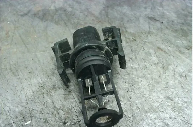 Debimetre air Mercedes-benz CLASSE A (W168) A 160 (168.033, 168.133) (1997-2004) occasion