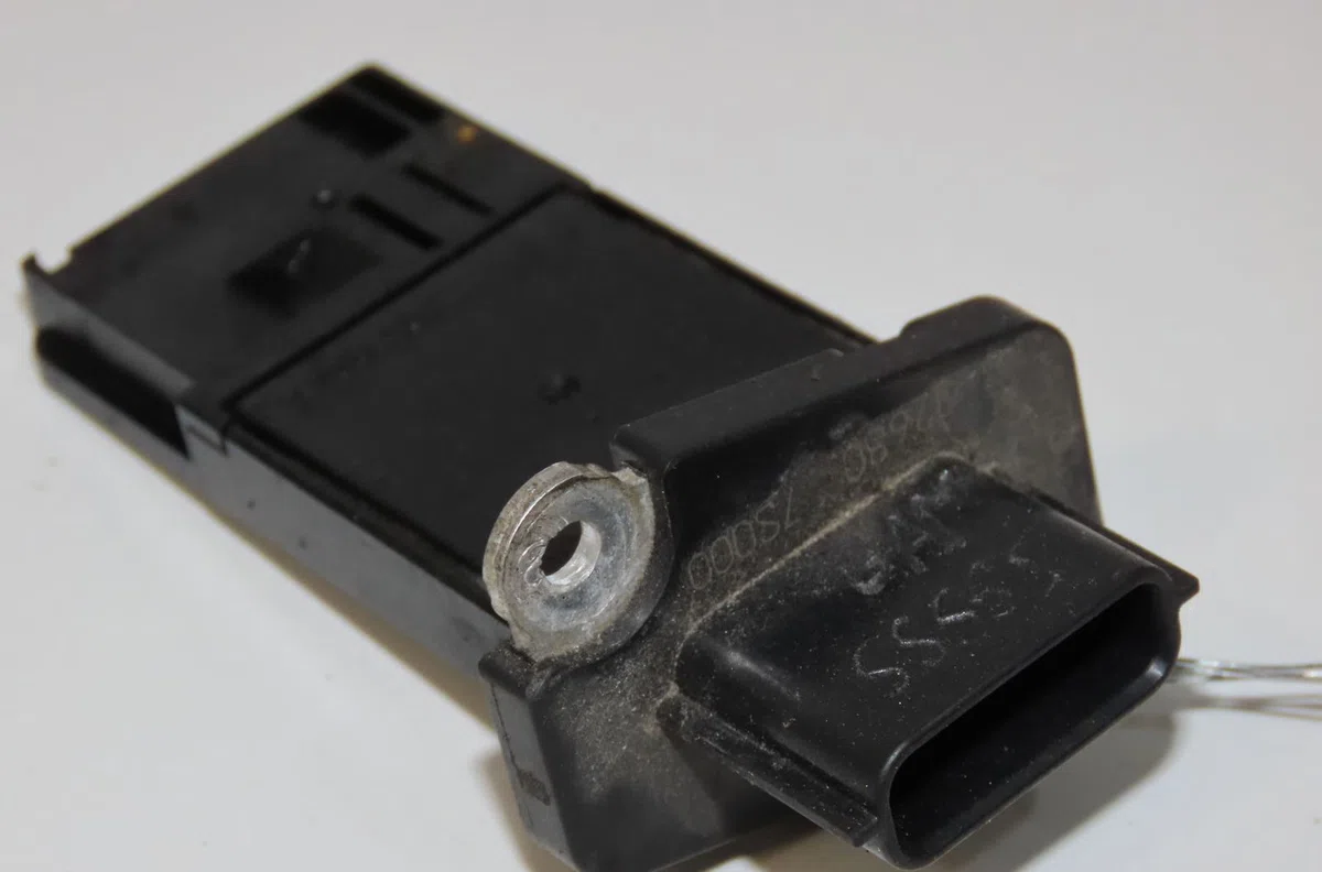 Debimetre air Nissan QASHQAI - QASHQAI 2 I (J10, NJ10, JJ10E) 2.0 dci (2007-2013) occasion