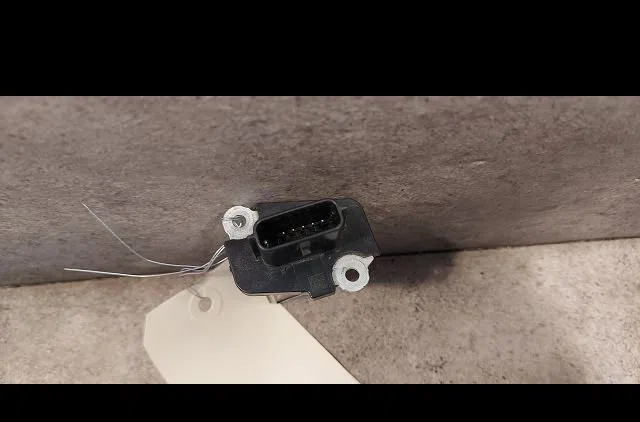 Debimetre air Nissan QASHQAI - QASHQAI 2 I (J10, NJ10, JJ10E) 2.0 dci traction intégrale (2007-2013) 5 portes occasion