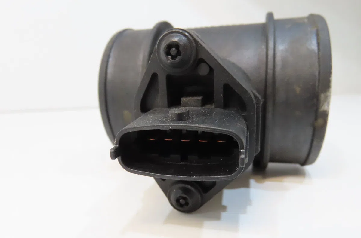 Debimetre air Opel CORSA C (X01) 1.7 dti (f08, f68) (2000-2009) 5 portes occasion