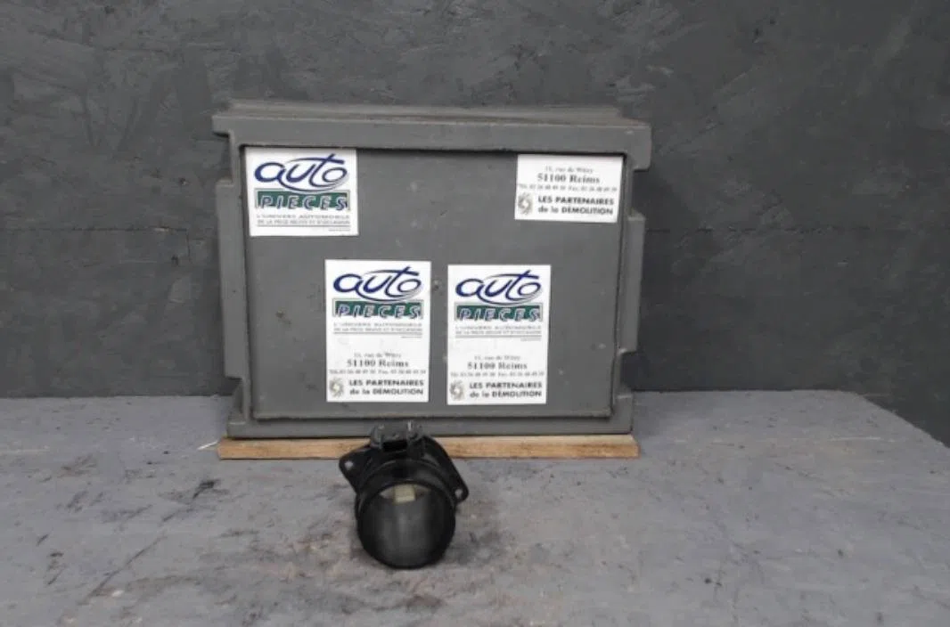 Debimetre air RENAULT CLIO 4  CLIO 4 PHASE 1 BREAK occasion