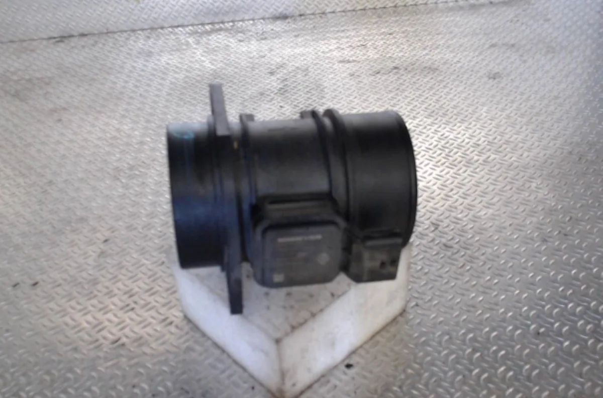 Debimetre air Renault KANGOO - GRAND KANGOO II (KW0-1_) 1.5 dci 85 (kw0k, kw0l, kw0b) (2008) 4 portes occasion