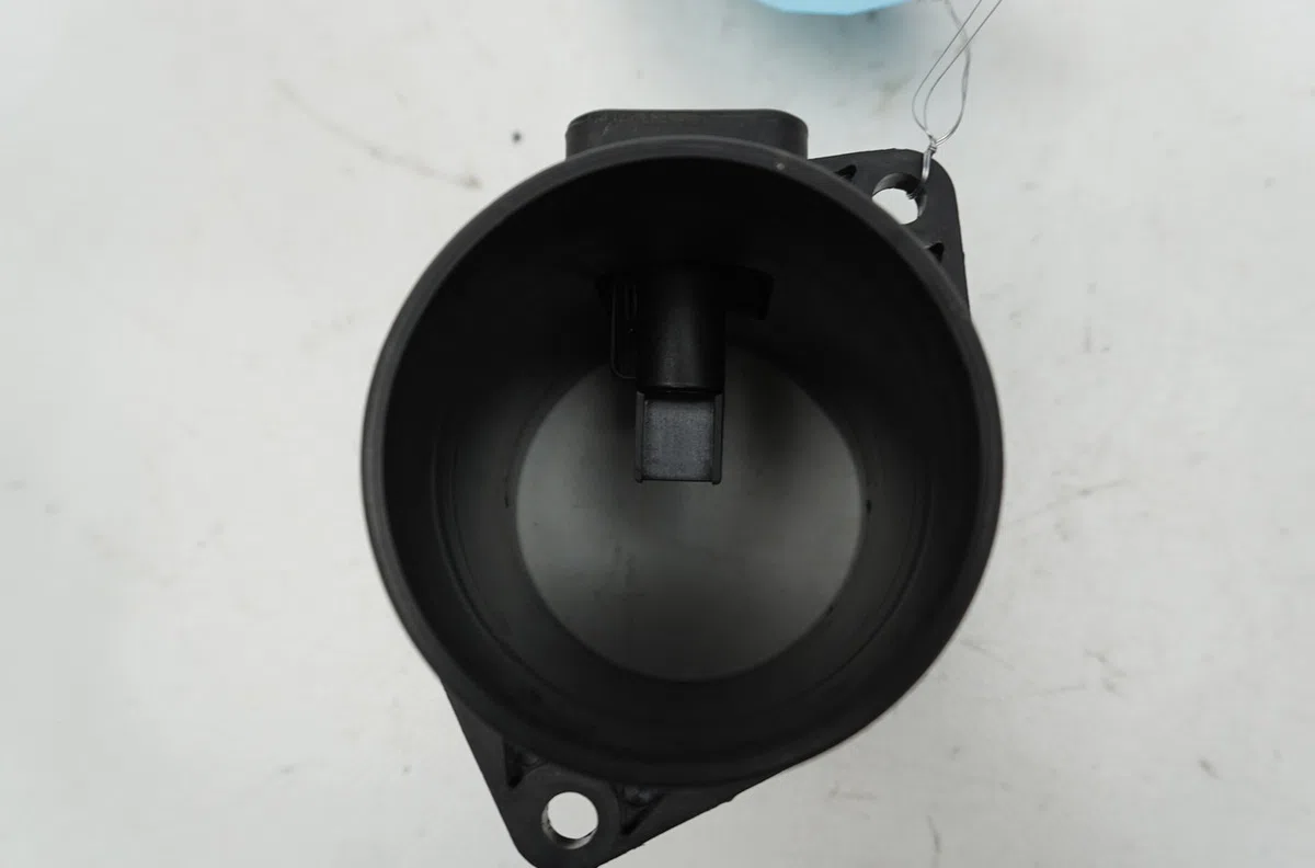 Debimetre air Renault MASTER III Camionnette (FV) 2.3 dci 125 fwd (fv0c, fv0d, fv0g, fv0h, fv0j, fv0k) (2010) occasion