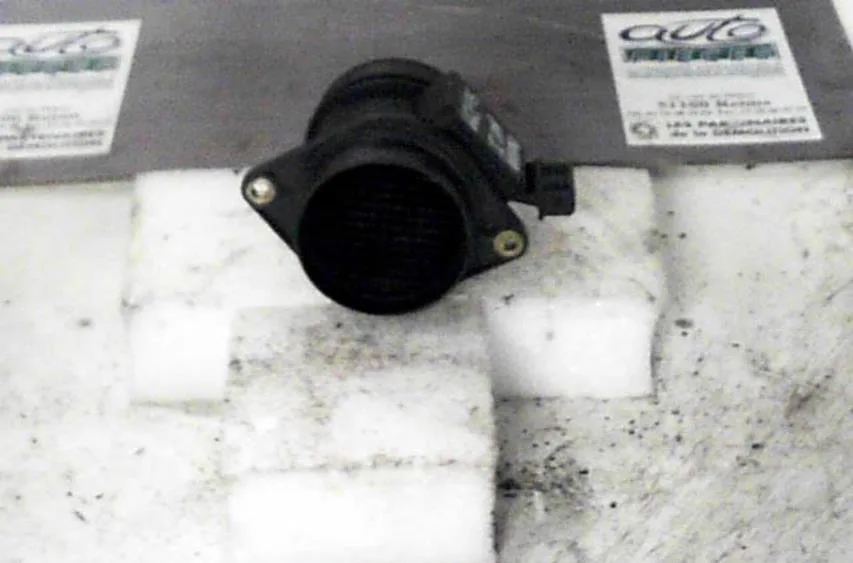 Debimetre air RENAULT MEGANE 1 MEGANE 1 PHASE 1 occasion