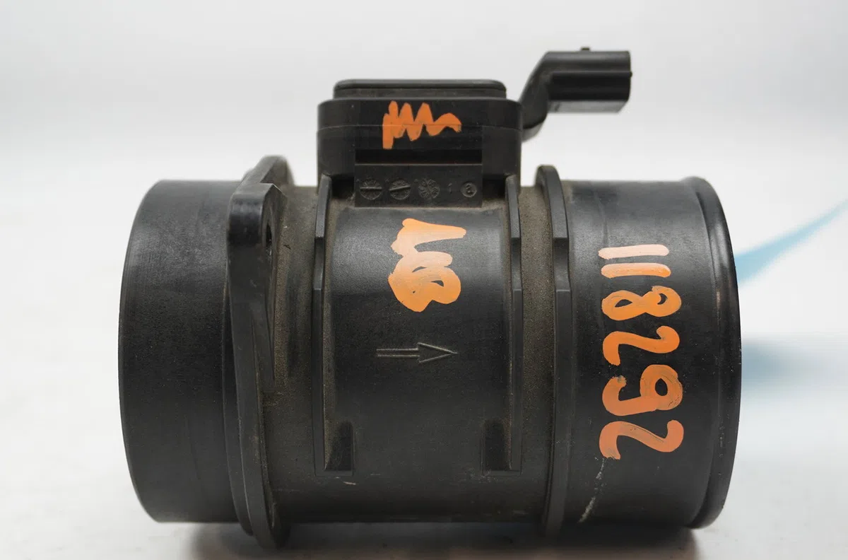 Debimetre air Renault MEGANE III 3-5 portes (BZ0-1_, B3_) 1.5 dci (2009) 5 portes occasion