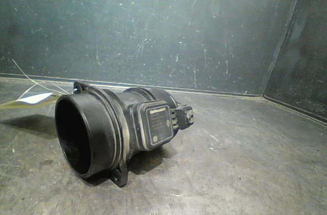 Debimetre air Renault MEGANE III 3-5 portes (BZ0-1_, B3_) 1.5 dci (bz0c) (2008-2015) 5 portes occasion
