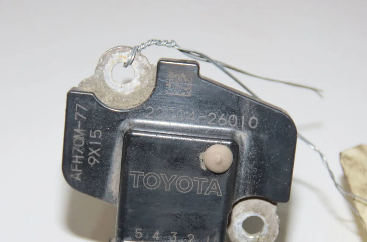 Debimetre air Toyota AURIS (_E15_) 1.4 d-4d (nde150_) (2007-2012) 3 portes occasion