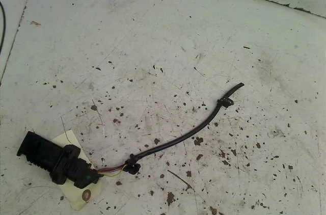 Debimetre air Toyota AVENSIS Break (_T27_) 1.6 d4-d (wwt270_) (2015-2018) occasion