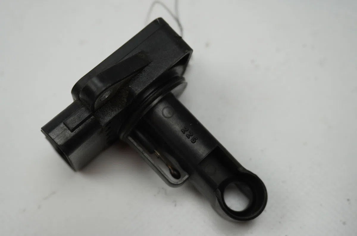 Debimetre air Toyota COROLLA (_E12_) 1.4 d (nde120_) (2004-2007) 5 portes occasion