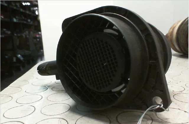 Debimetre air Volkswagen GOLF V (1K1) 1.9 tdi (2003-2008) occasion