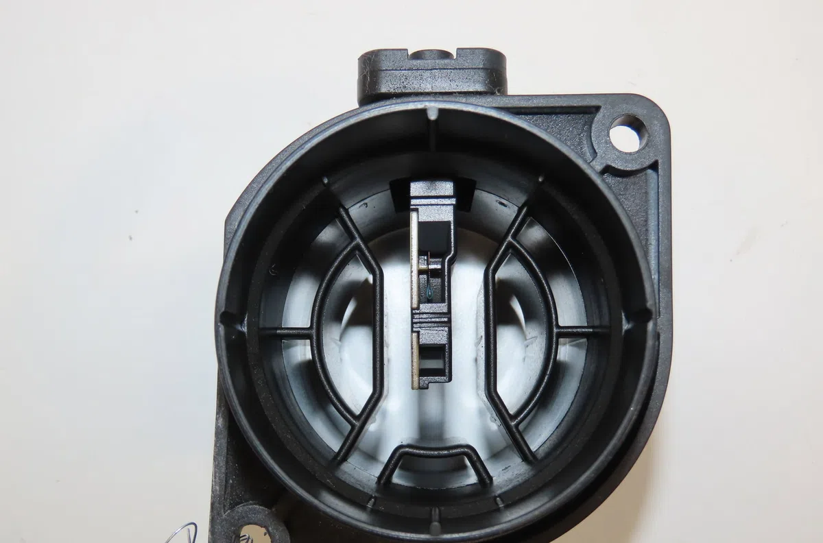 Debimetre air Volkswagen POLO V (6R1, 6C1) 1.4 tdi (2014) occasion
