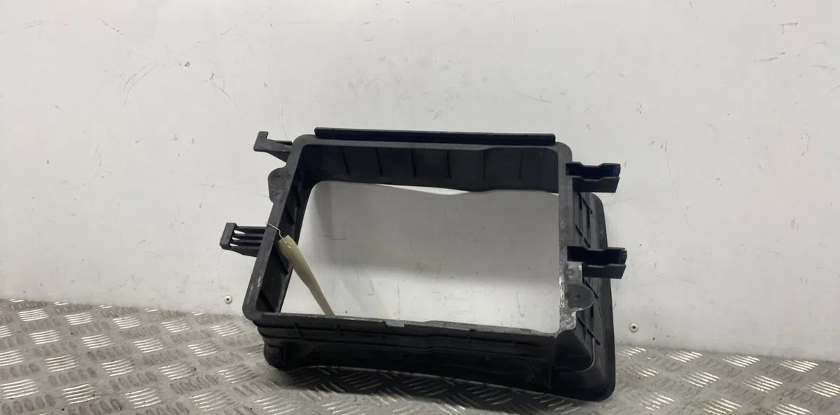 Deflecteur hayon RENAULT MEGANE 4 PHASE 1 occasion