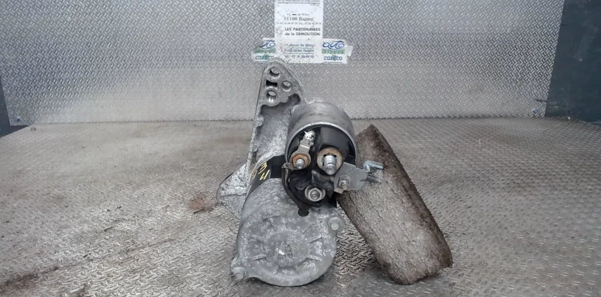 Démarreur Renault CLIO IV (BH_) 0.9 tce 90 (2012) 5 portes occasion