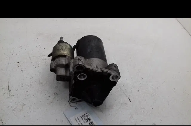 Démarreur Renault MEGANE II (BM0-1_, CM0-1_) 2.0 16v (bm0u, cm0u) (2002-2008) occasion