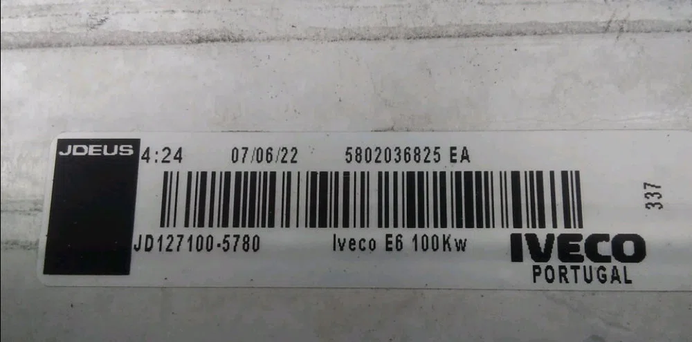 Echangeur air Iveco DAILY VI Camion plate-forme-Châssis 35s17, 35c17, 40c17, 45s17,45c17, 50c17, 60c17, 65c17,... (2014)