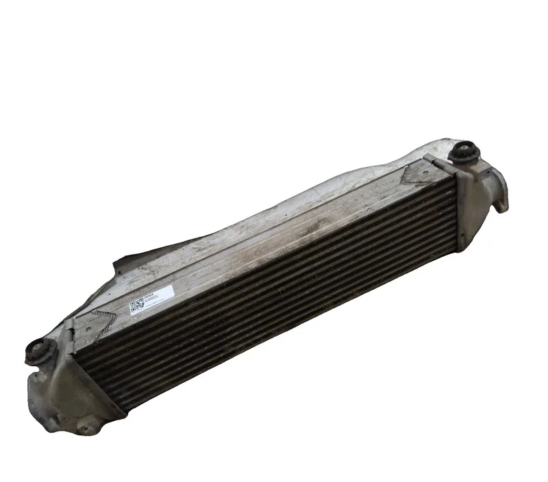 ECHANGEUR / INTERCOOLER HYUNDAI GENESIS 282712C100