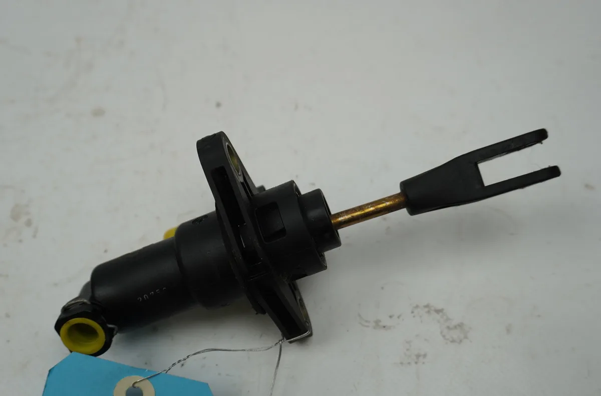 Emetteur embrayage Mitsubishi COLT VI (Z3_A, Z2_A) 1.3 (z21a) (2004-2012) occasion