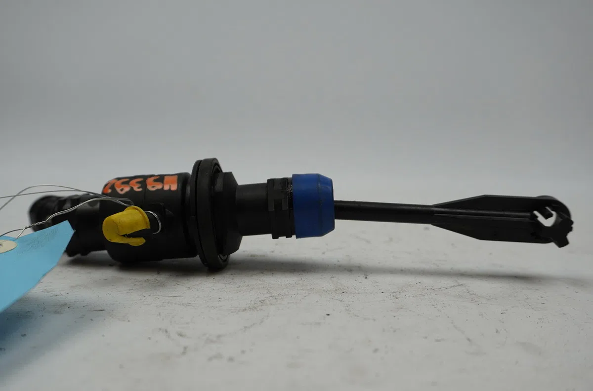 Emetteur embrayage Nissan QASHQAI II SUV (J11, J11_) 1.5 dci (2013) 5 portes occasion