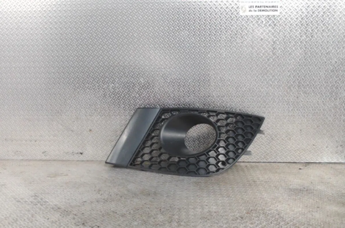 Enjoliveur d pare-choc av Seat IBIZA III (6L1) 1.2 (2002-2006) occasion