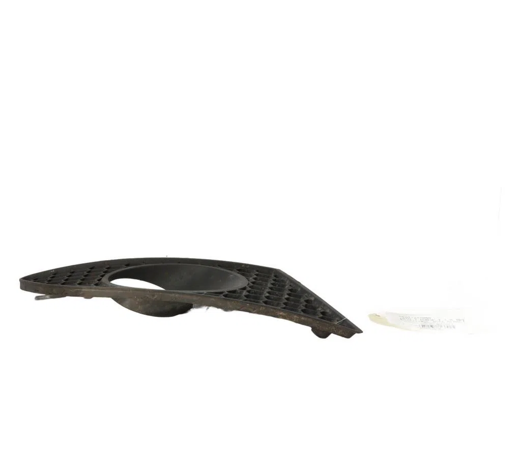 Enjoliveur d pare-choc av Seat LEON (1P1) 1.9 tdi (2005-2010) 5 portes occasion