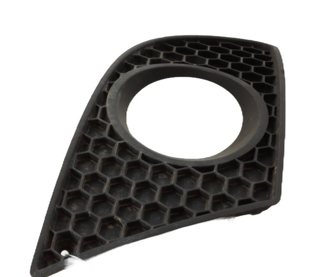 Enjoliveur d pare-choc av Seat LEON (1P1) 1.9 tdi (2005-2010) 5 portes occasion