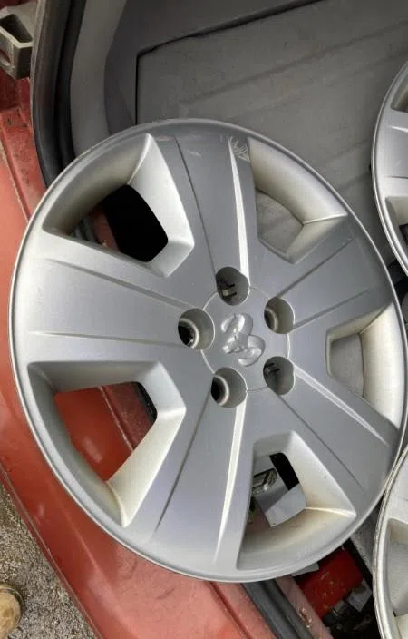 Enjoliveur de roue DODGE CALIBER occasion